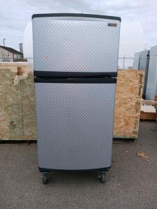 Gladiator Top Freezer Garage Refrigerator/Freezer Combo, 19 cu. ft., Silver Diamond Plate Finish Tested 6FTX32INX30IN