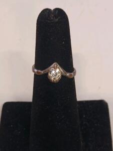 Vintage Sterling Silver Solitaire Ring with Clear Round Brilliant Gemstone