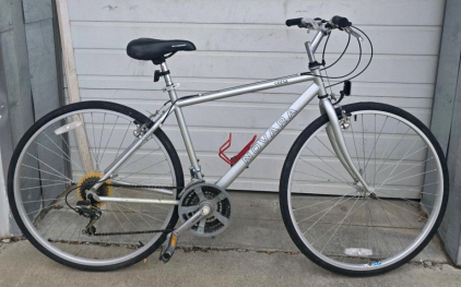 Novara Corsa Hybrid Bike, 18-Speed, 700c Wheels, Silver Frame