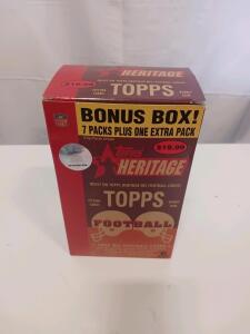 2006 Topps Heritage NFL Football Cards Bonus Box &ndash; 8 Packs, 64 Cards, Includes Bubble Gum