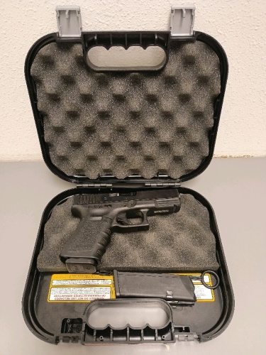 Glock 23 Gen 3 .40 Semi Auto Pistol -- MZD794
