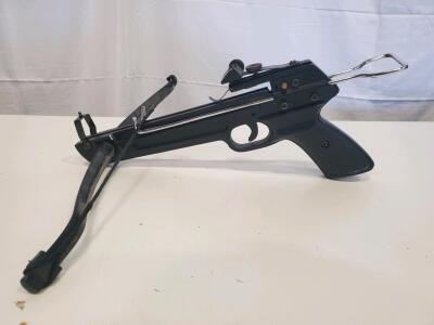 80 lb Pistol Crossbow with Fiberglass Limbs and Iron Sights