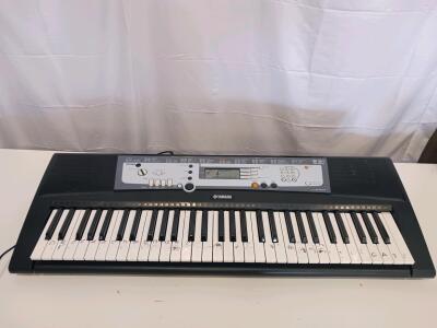 Yamaha PSR-E213 Portable 61-Key Keyboard, 375 Voices, MIDI, Built-in Speakers