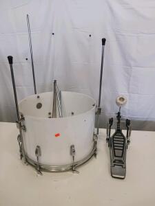 Peace Bass Drum 22"x16" White w/ Kick Pedal, 8 Lugs, Chrome Hoops, No Drumheads