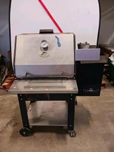Sawtooth Pellet Grills SPG-610 Pellet Grill with 684 sq in Cooking Area and Digital Controller