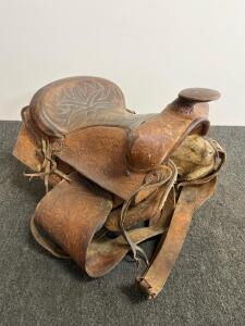 Vintage Tooled Leather Western Saddle, Floral Design, 15" Seat, Serial #5288, Classic Tack (E)