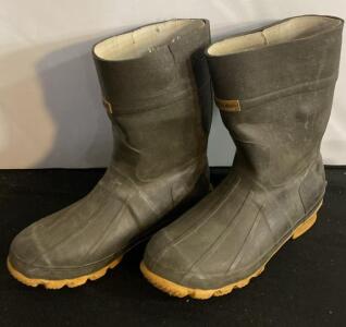 Size 11 Insulated Rubber Work Boots with Thinsulate Lining, Steel Shank, Waterproof, Made in China (B)