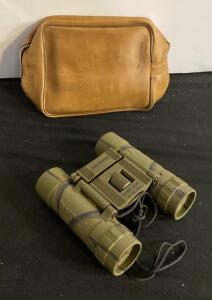 Simmons 1117 10x25 Compact Binoculars, Roof Prism, 288ft Field of View, Camouflage, Case Included (B)