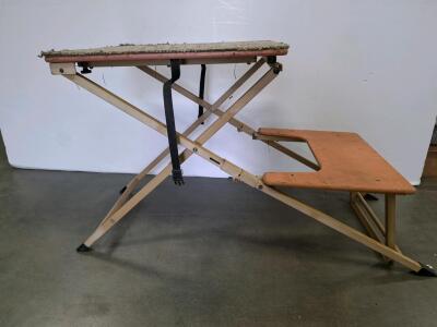 Foldable shooting Table with Step, Carpeted Top, Metal Frame, 30"x24", 100 lb Capacity (connex 6)