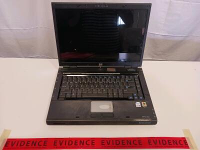 HP Pavilion dv5000 Laptop, Intel Centrino Duo, Windows XP Media Center, 15.4" Widescreen, CNDC6300NS9