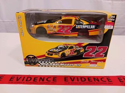 Motorworks 1:24 Scale Scott Wimmer #22 Caterpillar NASCAR Die-Cast Model Kit