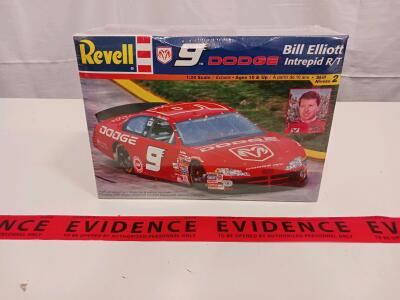 Revell 1:24 Bill Elliott Dodge Intrepid R/T Model Kit #85-2361, Factory Sealed, Skill Level 2