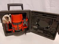 Black & Decker 7605 Router Kit with 7604 Router, 5 Amp, 30,000 RPM, 1/4" Collet - 2