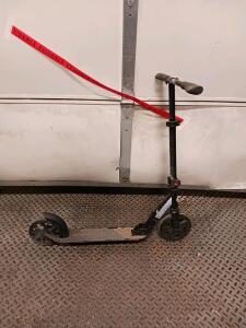 CITYGLIDE Kick Scooter, 8" Wheels, Adjustable Foldable Aluminum Frame, Rear Fender Brake