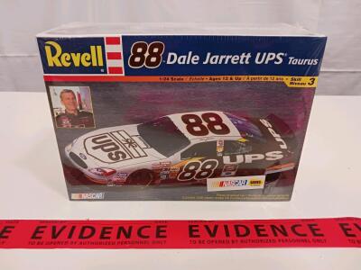 Revell #88 Dale Jarrett UPS Taurus 1:24 Scale NASCAR Model Kit, Item #85-2398, Factory Sealed
