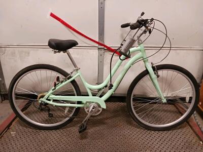 Huffy Parkside Comfort Bike, 27.5" Wheels, 7-Speed, Mint Green