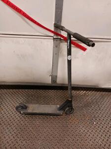 Freestyle Stunt Scooter with 19.5" Aluminum Deck, 110mm Wheels, and IHC Compression
