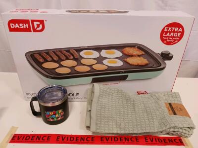DASH Everyday Griddle 20" x 10.5" Ceramic Nonstick 1500W with Accessories