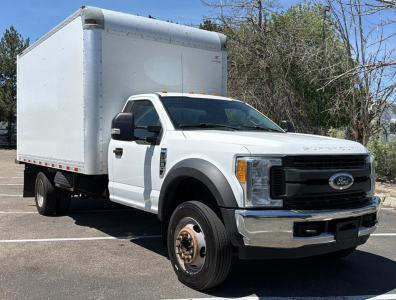2017 FORD F-550 - BLUETOOTH!