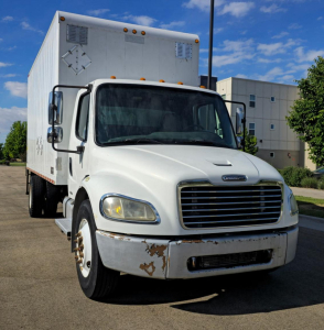 2005 FREIGHTLINER M2 - LOCAL FLEET!