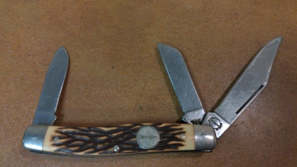 Vintage Remington 3-Blade Pocket Knife