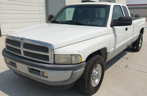 2000 DODGE RAM 2500 - DIESEL!