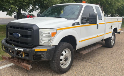 2016 FORD F-250 - 4X4!