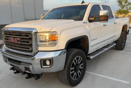 2015 GMC SIERRA 2500 - 4X4!