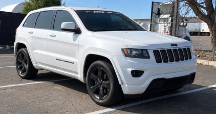 2014 JEEP GRAND CHEROKEE - 4X4! LOW MILES!