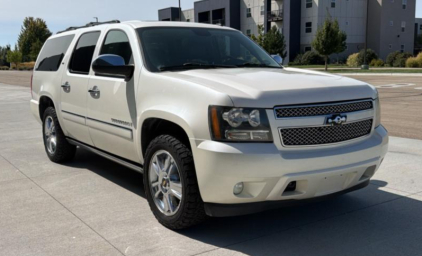 2009 CHEVROLET SUBURBAN - ROOFRACK!