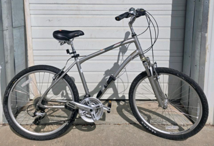 Raleigh Venture 4.0 Comfort Hybrid Bike, 21-Speed, Aluminum Frame, 26" Wheels, Front Suspension