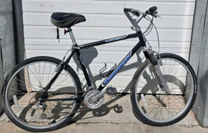 Diamondback Sorrento Sport 26" Mountain Bike, SR Suntour Fork, 21 Speeds, V-Brakes, Medium Frame