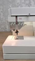 (1) Pfaff Creative 1475CD Sewing / Embroidery Machine W/ Cover - 3