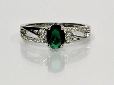 Green Emerald Faceted Oval Cut Gemstone Ring, Size 10