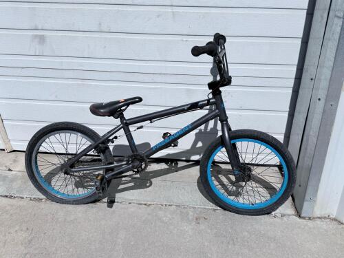 Free Agent BMX Bike 20" Wheels, Single Speed, Black & Blue Rims, Hi-Ten Steel Frame