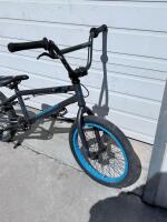 Free Agent BMX Bike 20" Wheels, Single Speed, Black & Blue Rims, Hi-Ten Steel Frame - 2