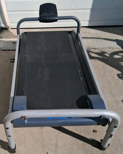 Weslo Manual Treadmill, Fixed Incline