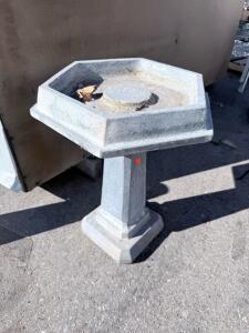 Outdoor Pedestal Bird Bath, Fiber-Reinforced Concrete, 20" Diameter, 24" Height