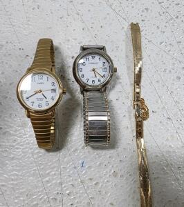 Timex Easy Reader and Carriage by Timex Women's Watches with Expansion Bands