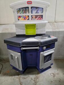 Little Tikes Home Grown Kitchen Playset with Realistic Sounds and Features