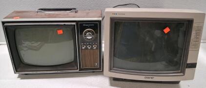 Sony KV-1311CR 13" Trinitron CRT TV with Composite and RGB Inputs (Turns On)
