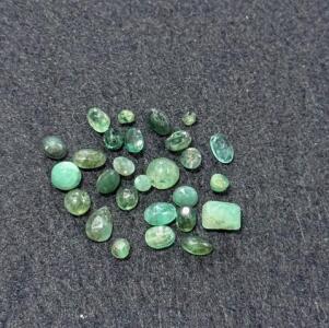 Loose Natural Emerald Gemstones Lot &ndash; 28 Pieces, Mixed Shape, Medium Green, 2&ndash;7 mm
