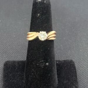 14K Yellow Gold Solitaire Engagement Ring with 1.8 Carat Round Diamond