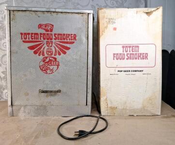 (1) Vintage Pop Geer Toyem Food Smoker