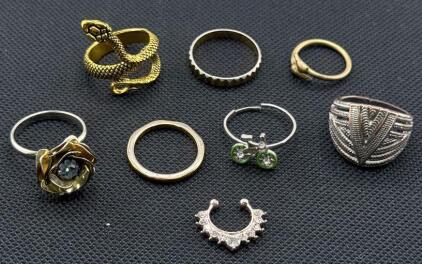Vintage and Costume Jewelry Ring Collection &ndash; Mixed Motifs, 9-Piece Lot