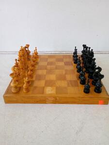 Ornate Wooden Chess Set with Hand-Carved Pieces and 16" Board