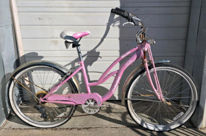 Schwinn Roxie Cruiser Bicycle, 26" Wheels, 7-Speed, Pink, Step-Through Frame, Fenders
