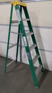 6' Fiberglass Step Ladder