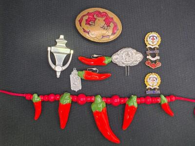 Vintage Chili Pepper Ceramic Necklace & Clip-On Earrings Set &ndash; Bold Red Enamel Jewelry, 1980s Style