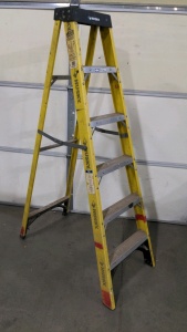 Husky 6' Fiberglass Step Ladder